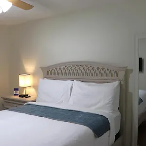 https://hidden-sapphire-apartment-with-kitchen-and-laundry.hotelstampa.org